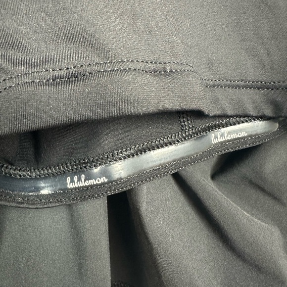 Lululemon Circuit Breaker Skirt Black Sz 4 - Picture 14 of 16